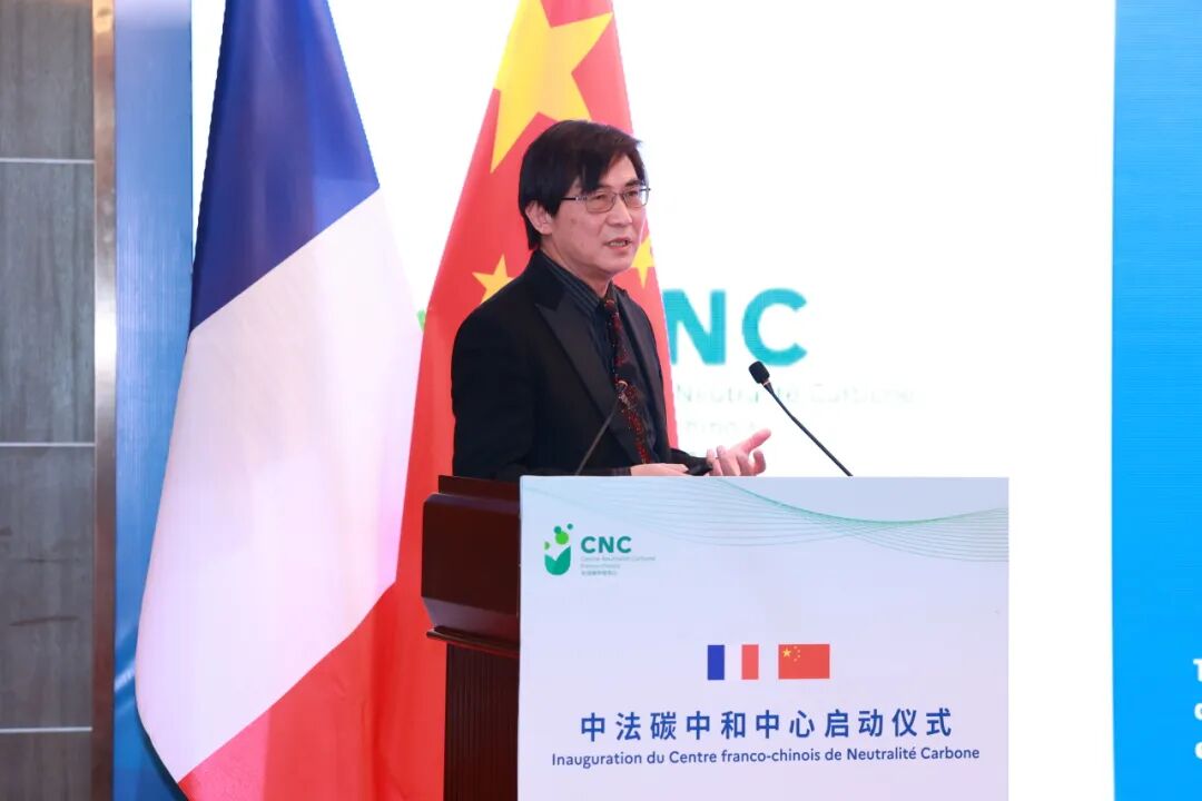 中国科学院院士戴民汉作学术报告